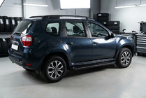 Nissan Terrano 2014– Sānu sliekšņi Allmond Black (2 gab., alumīnijs) foto 1