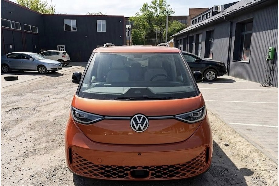 Volkswagen ID BUZZ 2022– Hromēti jumta reliņi (turku dizains) Plastmasas kājiņa Foto 6