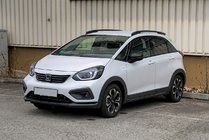 Honda FIT/Jazz 2020– Melni OEM jumta reliņi (ABS plastmasa) foto 1