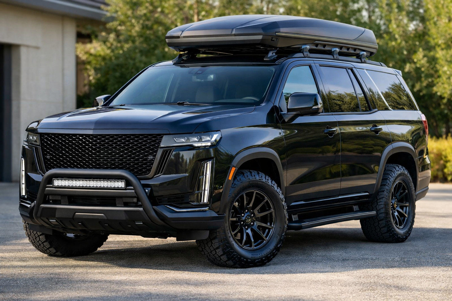 Praktisks Cadillac Escalade 2020+ uzlabojums bez pārslogota dizaina
