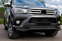 Toyota Hilux 2015– Priekšējā aizsargstanga ST007 Black (nerūsējošais tērauds) foto 1
