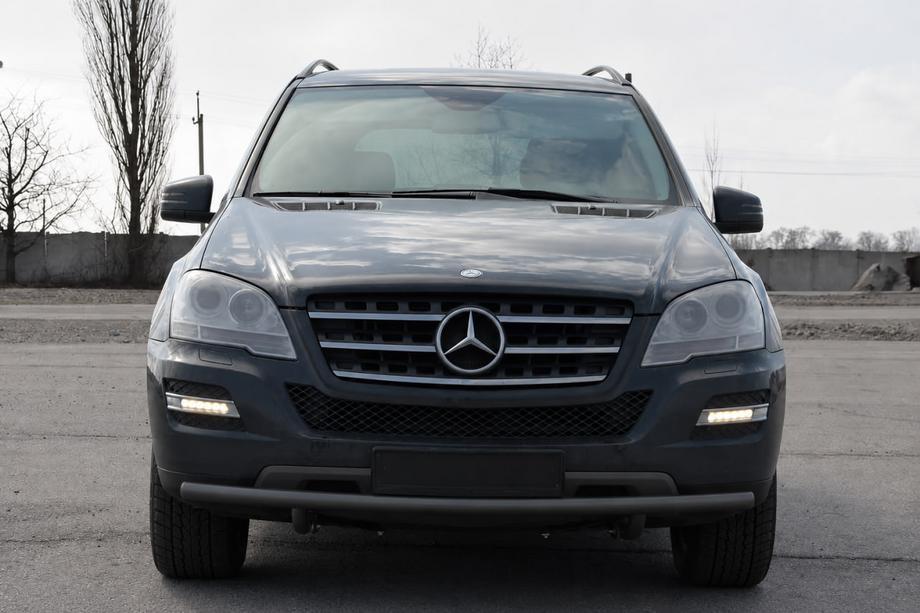 Mercedes ML W164 2005–2011 Priekšējais aizsargstienis ST008 Black (nerūsējošais tērauds) Image
