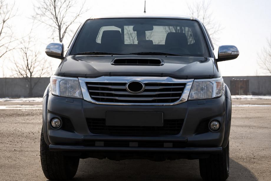 Toyota Hilux 2006–2015 Priekšējais aizsargstienis ST014 Black (nerūsējošais tērauds) Image