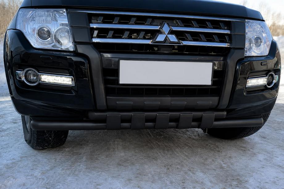 Mitsubishi Pajero Wagon IV 2006–2021 Priekšējais aizsargs ST015 Black (nerūsējošais tērauds) Image
