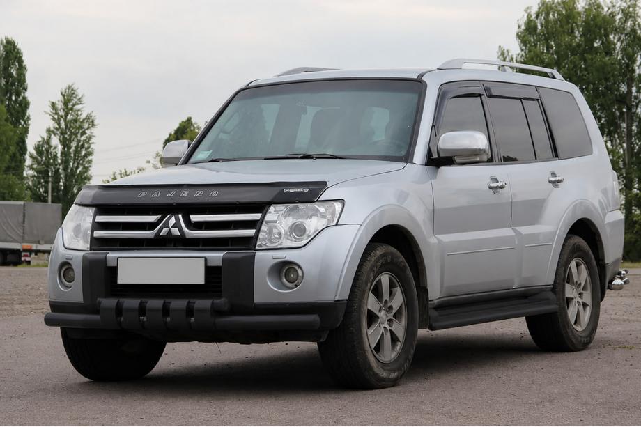 Mitsubishi Pajero Wagon III 1999–2006 Priekšējais aizsargs ST015 Black (nerūsējošais tērauds) Foto 1