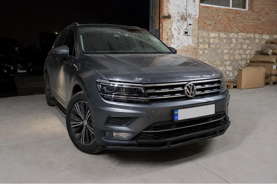 Volkswagen Tiguan 2016–2023 Priekšējā aizsardzība ST016 Black (nerūsējošais tērauds) Image