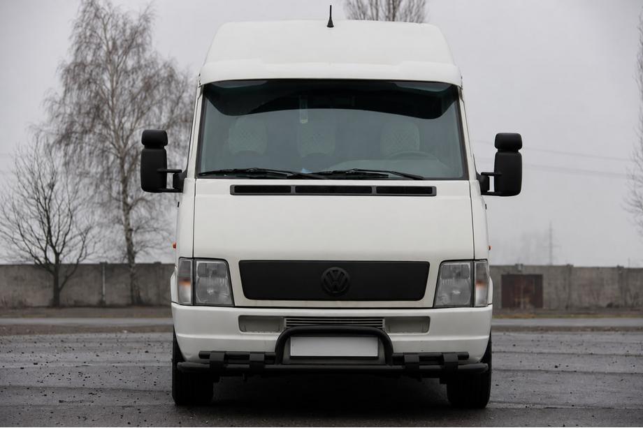 Volkswagen LT 1995–2006 Priekšējais aizsargstienis ST020 Black (nerūsējošais tērauds) Image