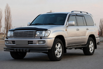 Toyota Land Cruiser 100 1998–2007 Priekšējais aizsargstienis ST015 Black (nerūsējošais tērauds) foto 2