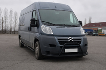 Peugeot Boxer 2006–2025 Priekšējais aizsargstienis ST019 Black (nerūsējošais tērauds) foto 2