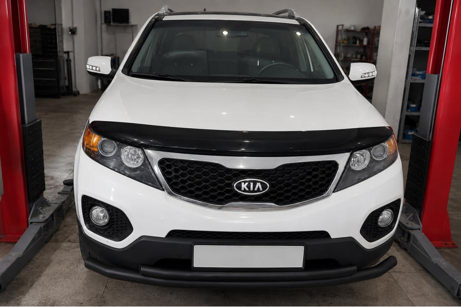 Kia Sorento II XM 2009–2014 Priekšējā apakšējā aizsargloka Black (nerūsējošais tērauds) Image