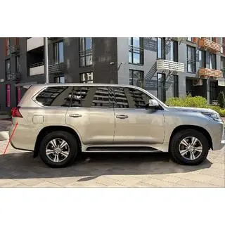 Aizmugurējā bampera/spārna moldings 2016-2021 (zem aizmugurējā luktura) Lexus LX570/450d 2008–2022 foto 1