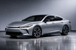 Pirmās baumas par Toyota Camry XV90 foto 1