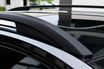 Toyota Corolla Cross 2020– Melni OEM jumta reliņi (alumīnijs) foto 1