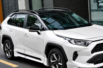 Toyota Corolla Cross 2020– Melni OEM jumta reliņi (alumīnijs) foto 3
