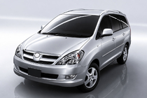 Toyota Innova 2015– Integrēti jumta reliņi, pelēki OEM (alumīnijs) foto 1