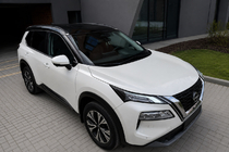 Nissan X-trail T33/Rogue 2022– Integrētās jumta reliņas, melnas OEM (ABS plastmasa, līmējama uzstādīšana) foto 2
