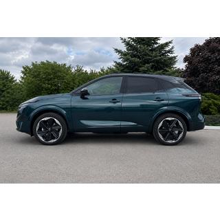 Integrētas jumta reliņas, melnas OEM (alumīnijs, uzstādīšana ar līmi) Nissan Qashqai 2021–