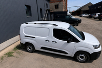 Citroen Berlingo/Multispace 2018– Melni jumta reliņi (turku dizains) Standarta, plastmasas kājiņas foto 1