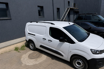 Citroen Berlingo/Multispace 2018– Melni jumta reliņi (turku dizains) Standarta, plastmasas kājiņas foto 3