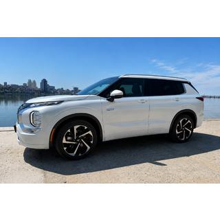 Integrēti jumta reliņi, pelēki OEM (alumīnijs) Mitsubishi Outlander 2021– foto 1