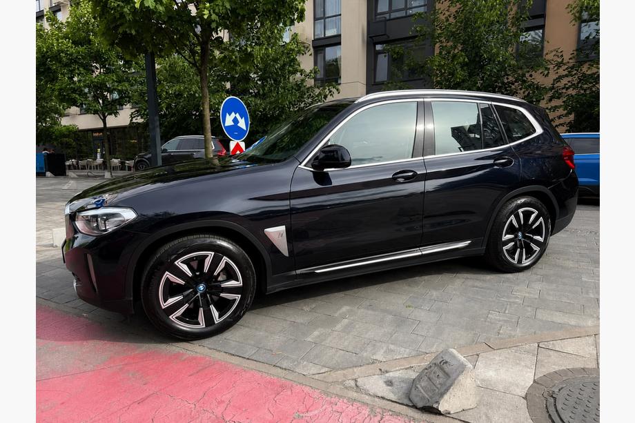 BMW X3 G01 2018– Integrēti jumta reliņi, hromēti OEM (alumīnijs) Image