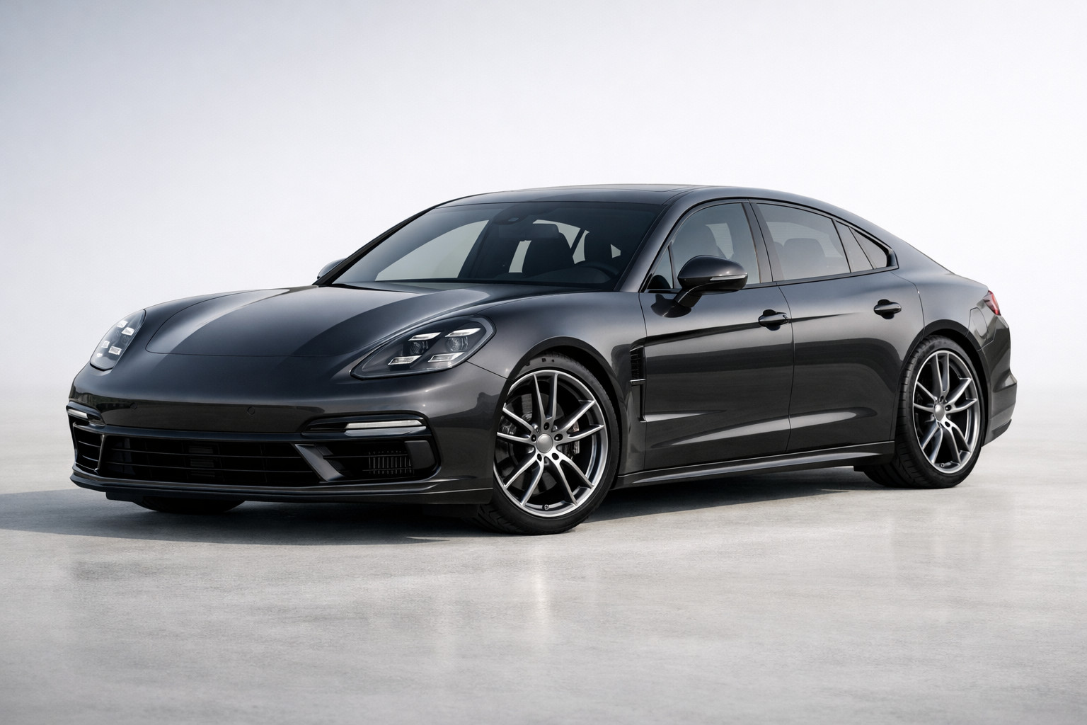 Porsche Panamera apskats: lielais Porsche nav tikai izrādīšanās dēļ