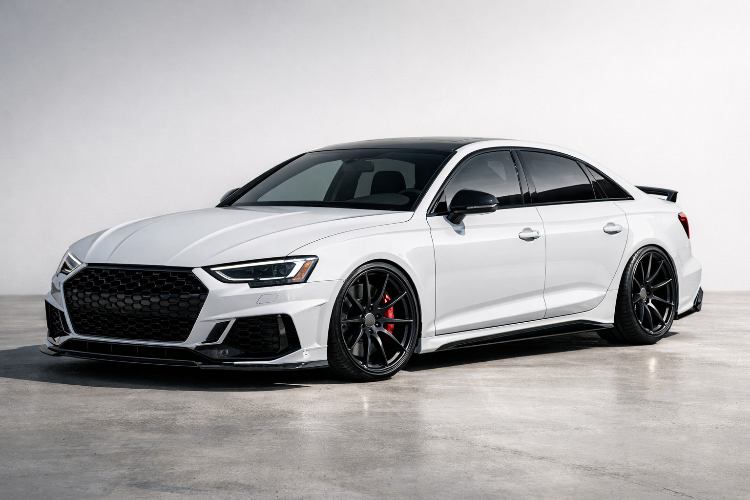 Audi modeļu apskats: virsbūves, kas der aksesuāriem un stilingam