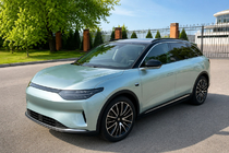 Leapmotor C11 2021– Melni OEM jumta reliņi (alumīnijs, uzstādīšana ar līmi) foto 1