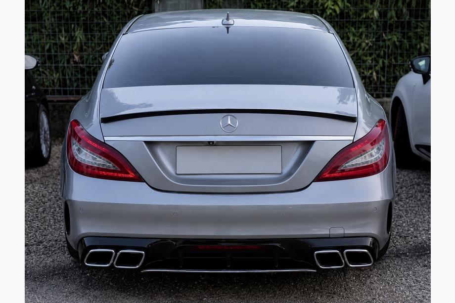 Mercedes CLS C218 2011–2018 Aizmugures difuzors ar hroma izplūdes uzgaļiem (2015-2018, GT63 dizains) Foto 2