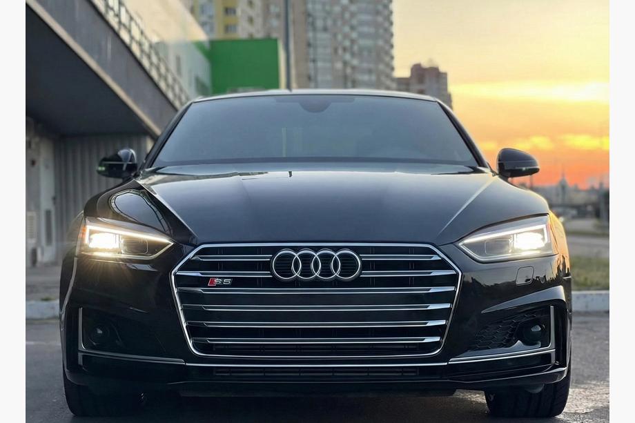 Audi A5 2016–2025 Priekšējais radiators režģis S-style (2016-2019, ar hromu) Image
