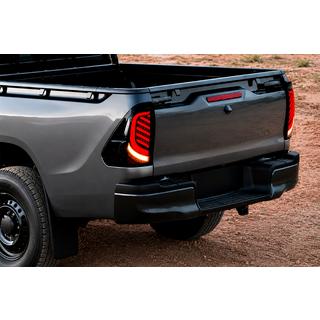Aizmugurējie lukturi V1 (2 gab.) Toyota Hilux 2015– foto 1