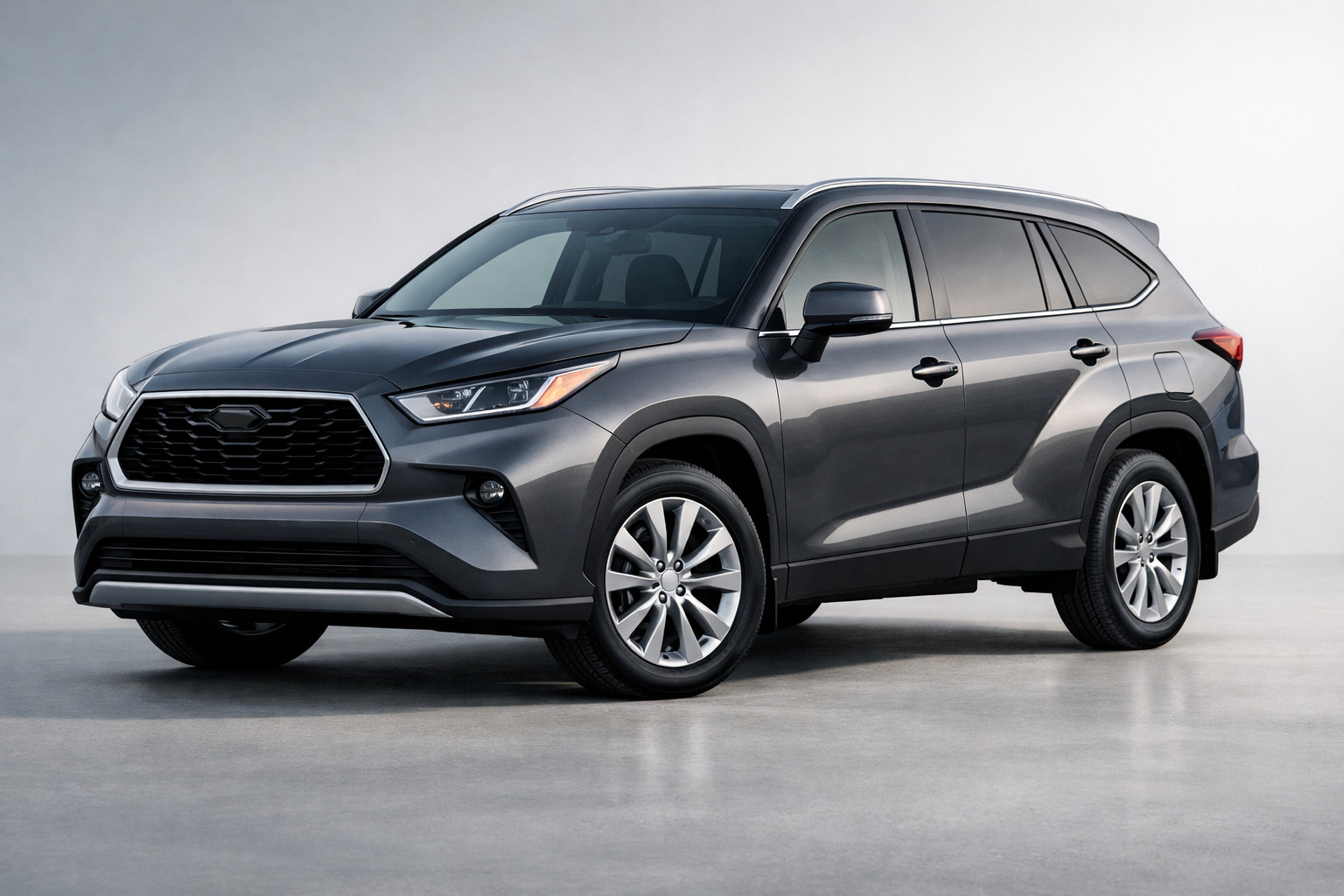 Toyota Highlander IV paaudzes apskats: uzticams gimenas krosovers