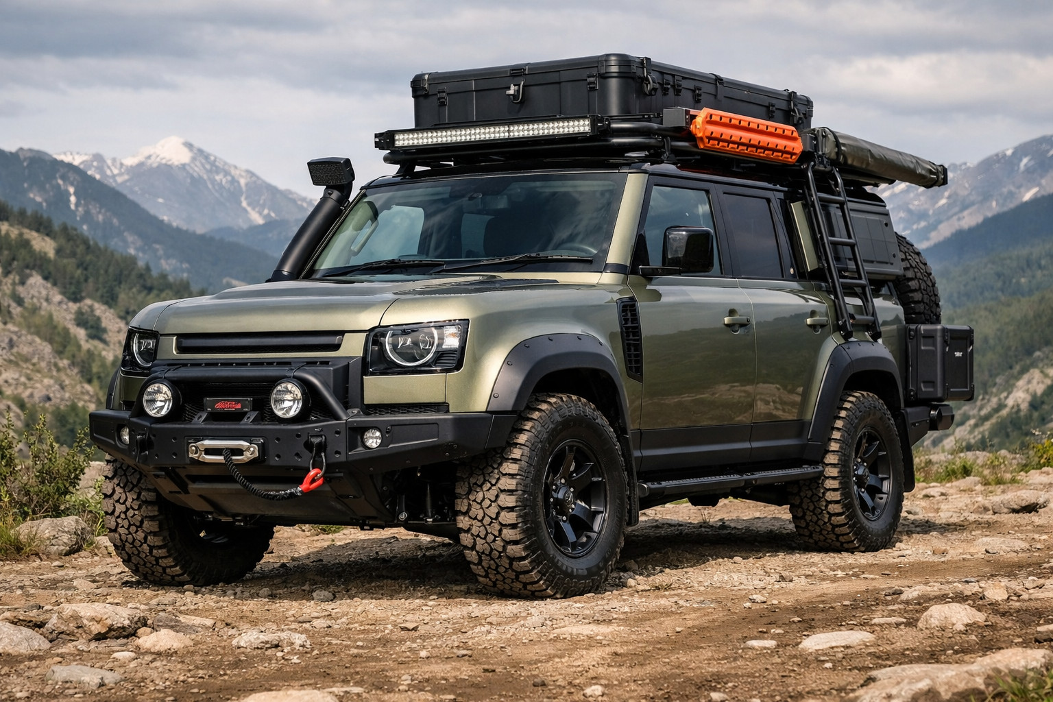 Land Rover Defender 2019+ uzlabojumu pakotne ceļojumiem un robustam izskatam