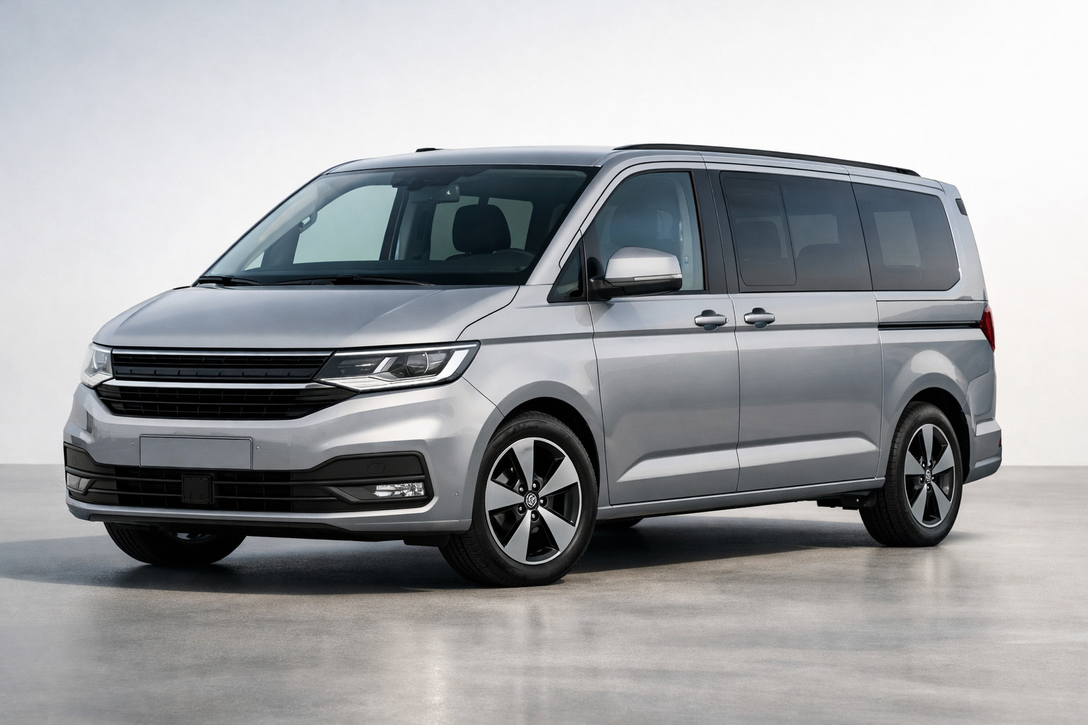 Volkswagen Transporter T7 (2025) apskats: jauns biznesa autobuss darbam un braucieniem
