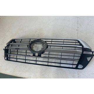 Izpārdošana Radiatora reste 2016-2021 (2019. gada dizains) Toyota Land Cruiser 200 2007–2021 foto 3