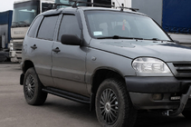 Chevrolet Niva 1998–2020 Sānu pakāpieni Premium Black (2 gab., nerūsējošais tērauds) foto 2