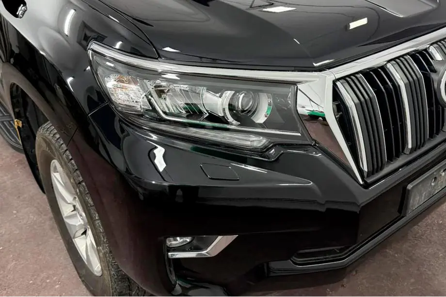 Toyota Land Cruiser Prado 150 2009–2023 Priekšējā luktura uzacs labā (1 gab., LED) Image