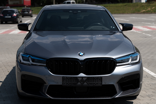 No parasta BMW G30 līdz M5 Competition 2021: kas tika uzstādīts