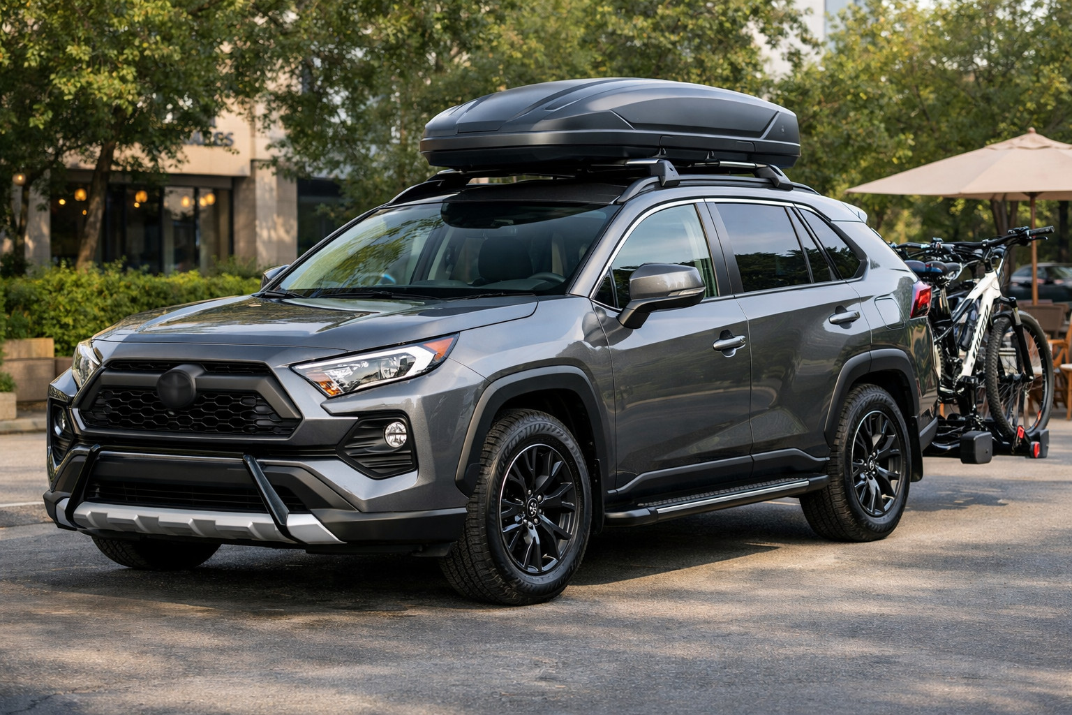 Toyota RAV4 2019+ starta uzlabojums pilsētai un ģimenes braucieniem