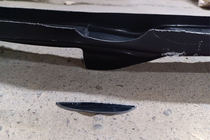 BMW 5. sērija E60/E61 2003–2010 Izpārdošana: Priekšējā lipa uzlika DPT v2 (ar spārniņiem, M5 Hamann, melna spīdīga) foto 2