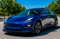 Tesla Model 3 2017– Priekšējā bampera lūpa Lip Fast (2017-2023) foto 1
