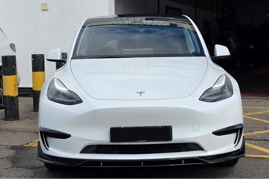 Tesla Model Y 2020– Priekšējā bufera uzlika (lūpa) Lip Fast (2020-2024) Image
