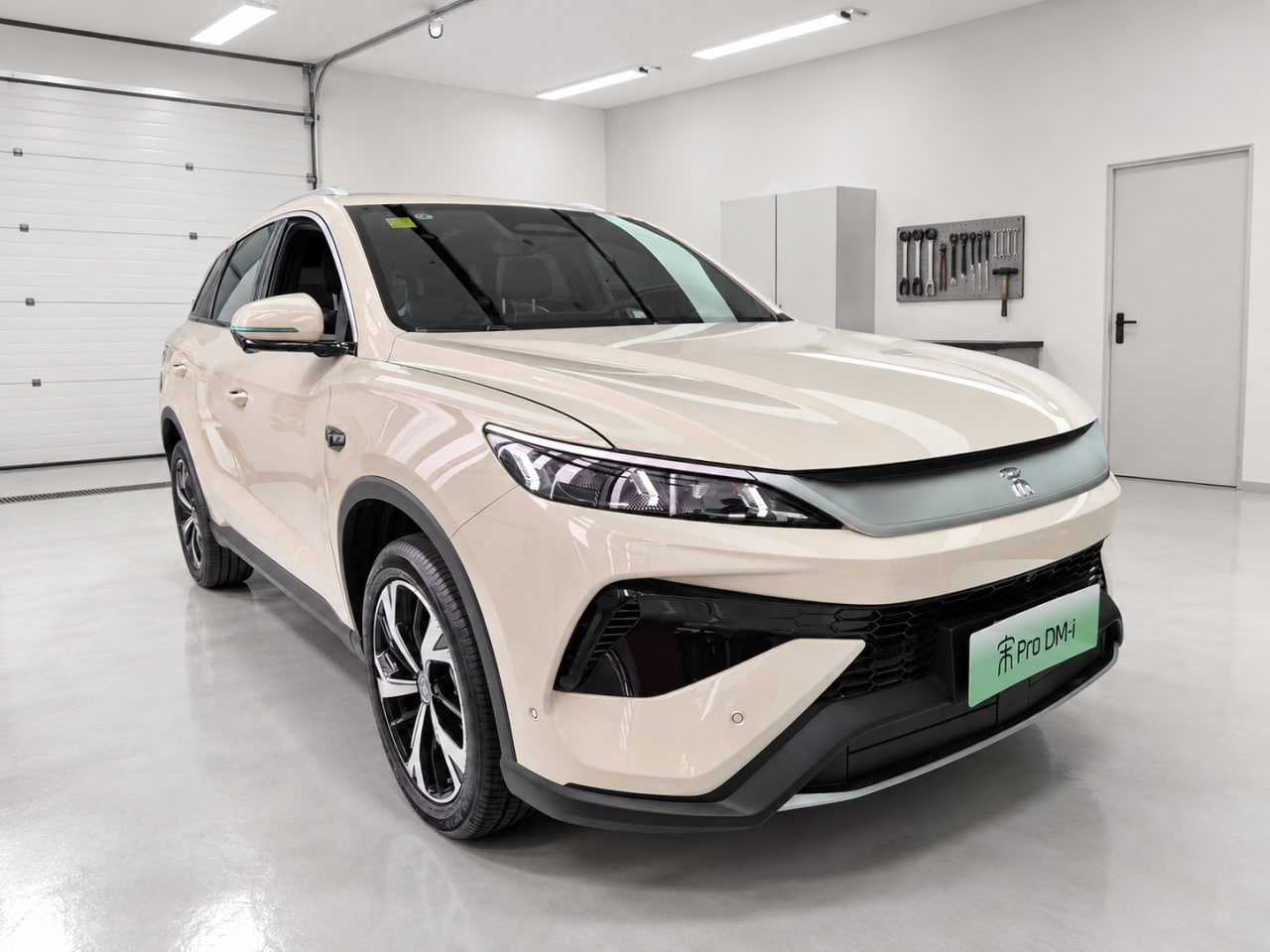 Jaunais BYD Song Pro 2027: 1105 km nobraukums un Super DM-i Flex tehnoloģija