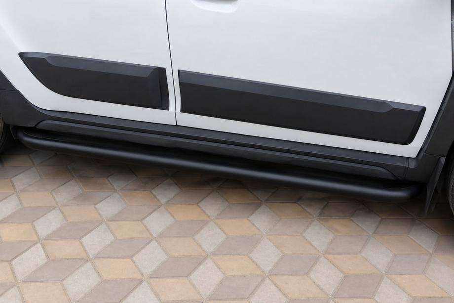 Dacia Duster 2018–2024 Sānu sliekšņi Premium (2 gab., nerūsējošais tērauds) Black Ø60 mm Foto 1