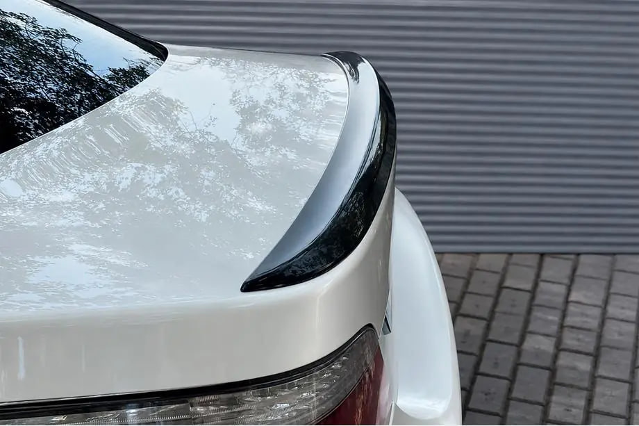 BMW E60: M5 stila spoilera uzstādīšana