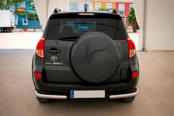 Pilna aizsardzības uzstādīšana Toyota RAV4: priekšējais bullbar, sānu sliekšņi un aizmugurējā arka Foto 4