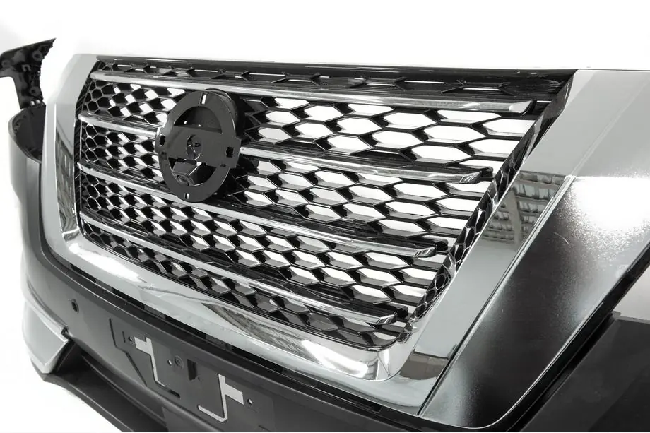Nissan Armada 2016–2024 Priekšējais buferis komplektā (2021–2024) Foto 7