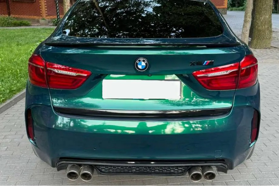 BMW X5 F15 tūnings: spoguļu vāciņi, spoilers un priekšējais lips