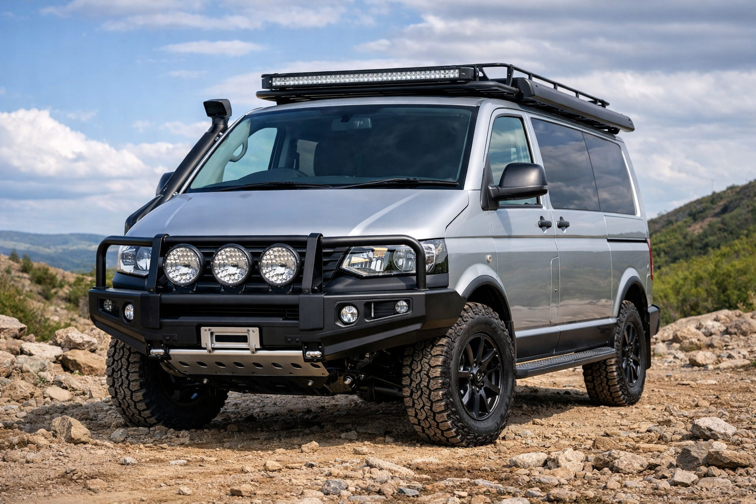 Ko uzstādīt uz Volkswagen T5 Transporter šosejai, akmeņiem un priekšdaļas aizsardzībai