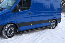 Volkswagen Crafter 2006–2016 Premium Black sānu pakāpieni (2 gab., nerūsējošais tērauds) Ø60, vidējā riteņu bāze foto 1